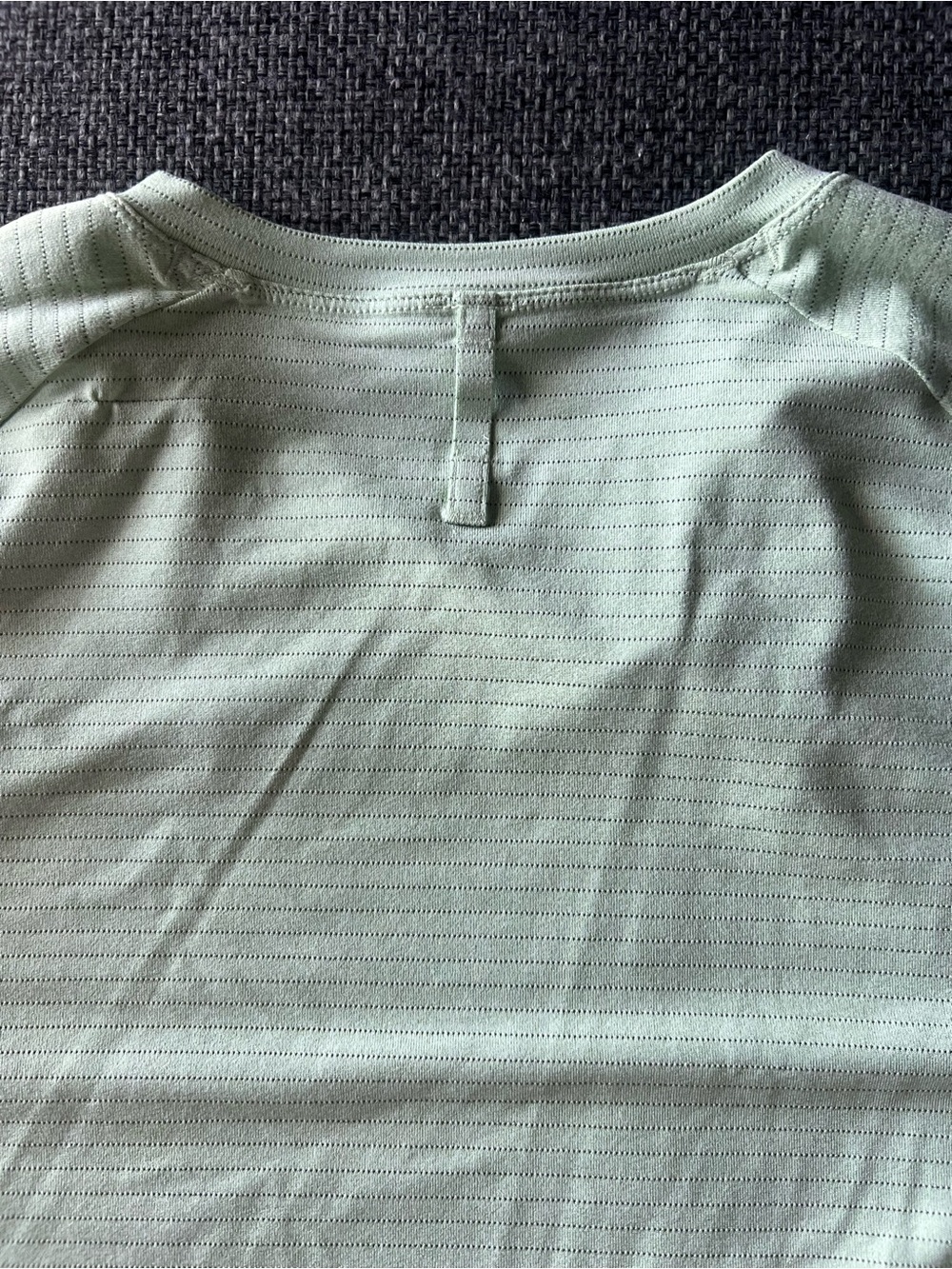 Men's Lightweight Lululemon t-shirt in Sage Green - Picture 4 of 5